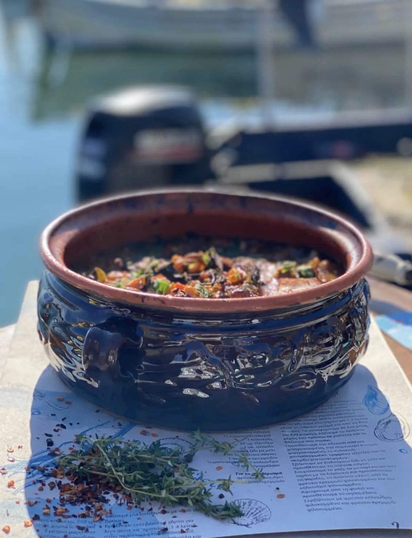 Πιάτο ψαριού από τις συνταγές του καταστήματος